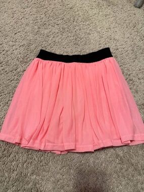 NWT ECO-FRIENDLY 15" PLEATED MESH ACTIVE SKORT WITH SHORTS Soneven pink, XS